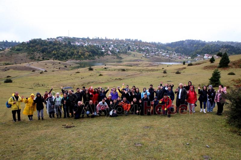 Sultanpınar Yaylası'nda doğa yürüyüşü yaptılar