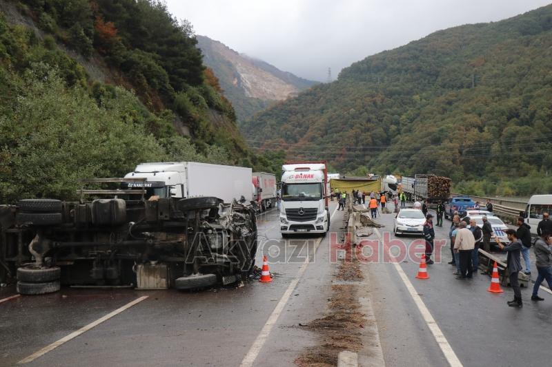 D-650'de zincirleme kaza