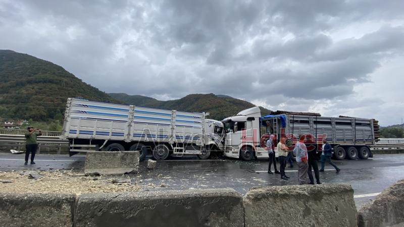 D-650'de zincirleme kaza