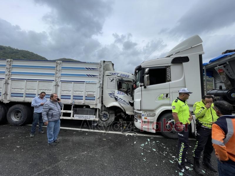 D-650'de zincirleme kaza