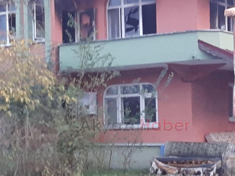 Ev yandı, kundaklama iddiası