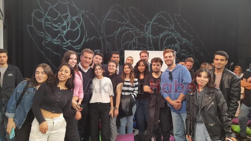 Akyazı Haber muhabiri Mehmet Akif Ersoy ile 5. Gece Programına katıldı