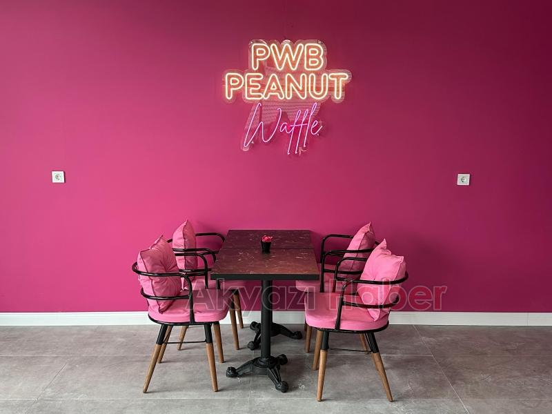 Akyazı'nın ilk Wafflecısı Pwb Peanut Hizmete Başladı