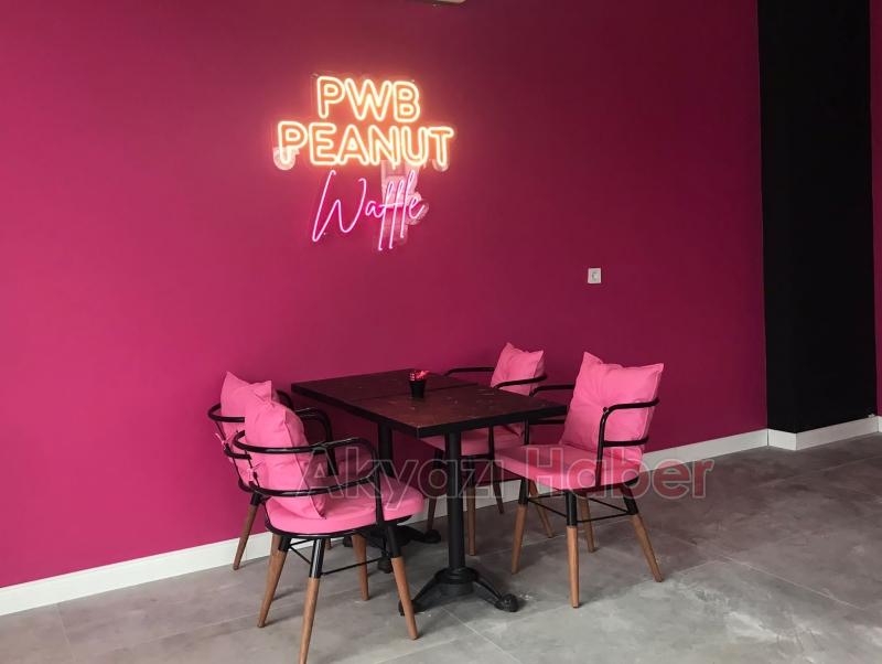 Akyazı'nın ilk Wafflecısı Pwb Peanut Hizmete Başladı
