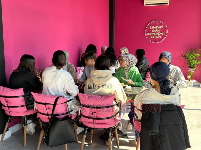 Akyazı'nın ilk Wafflecısı Pwb Peanut Hizmete Başladı