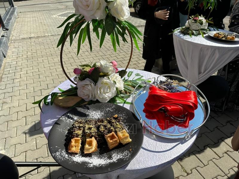 Akyazı'nın ilk Wafflecısı Pwb Peanut Hizmete Başladı