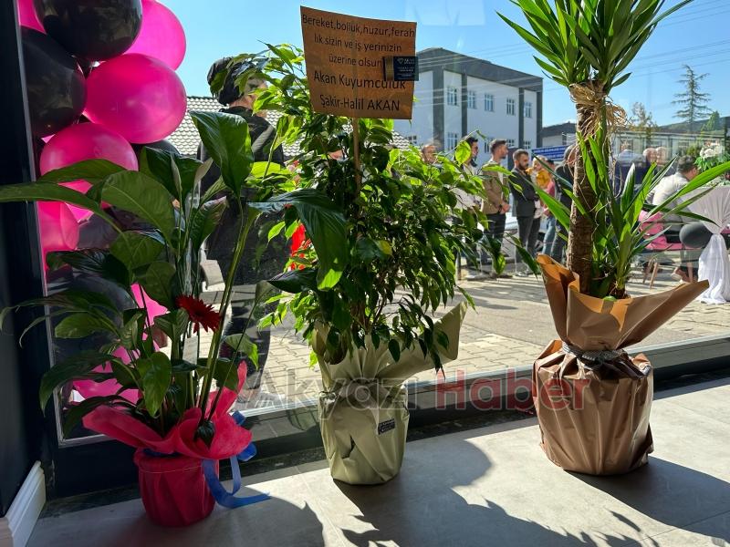 Akyazı'nın ilk Wafflecısı Pwb Peanut Hizmete Başladı