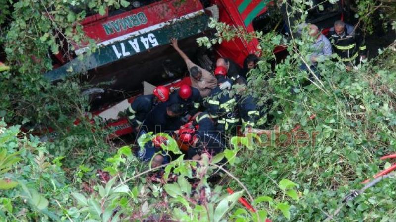 Arazöz uçuruma uçtu: 1 ölü, 3 yaralı