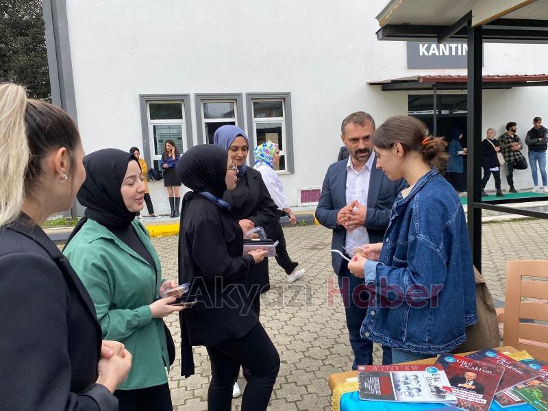Akyazı Ülkü Ocakları yönetimi öğrencilerle buluştu