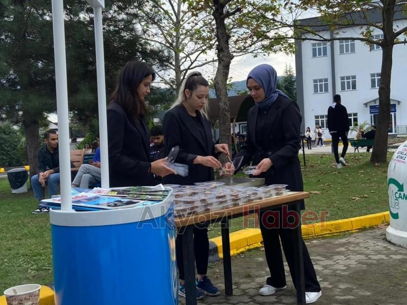 Akyazı Ülkü Ocakları yönetimi öğrencilerle buluştu
