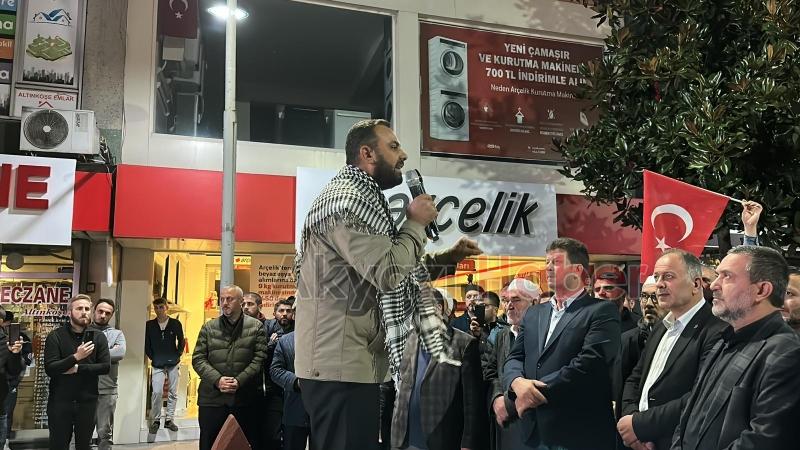 Akyazılılar katliamı protesto için sokaklara döküldü