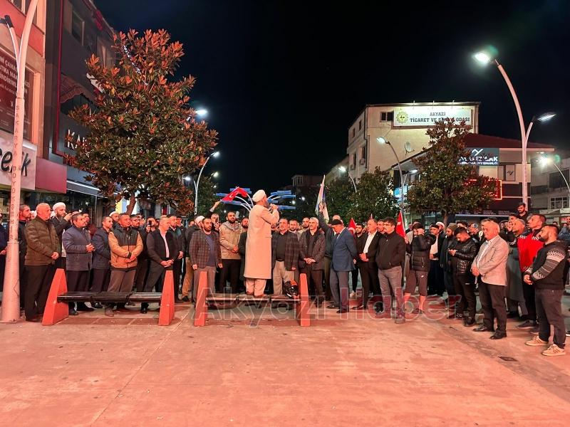 Akyazılılar katliamı protesto için sokaklara döküldü
