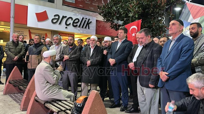 Akyazılılar katliamı protesto için sokaklara döküldü