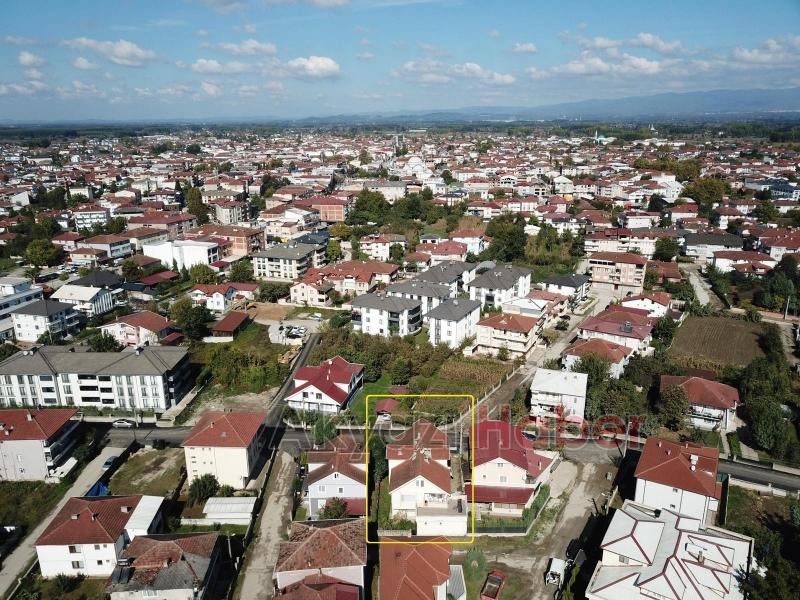 Merkezde, Değerli Konumda 3 Katlı Müstakil Ev!