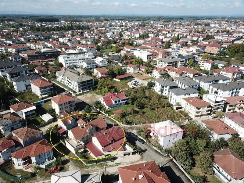 Merkezde, Değerli Konumda 3 Katlı Müstakil Ev!