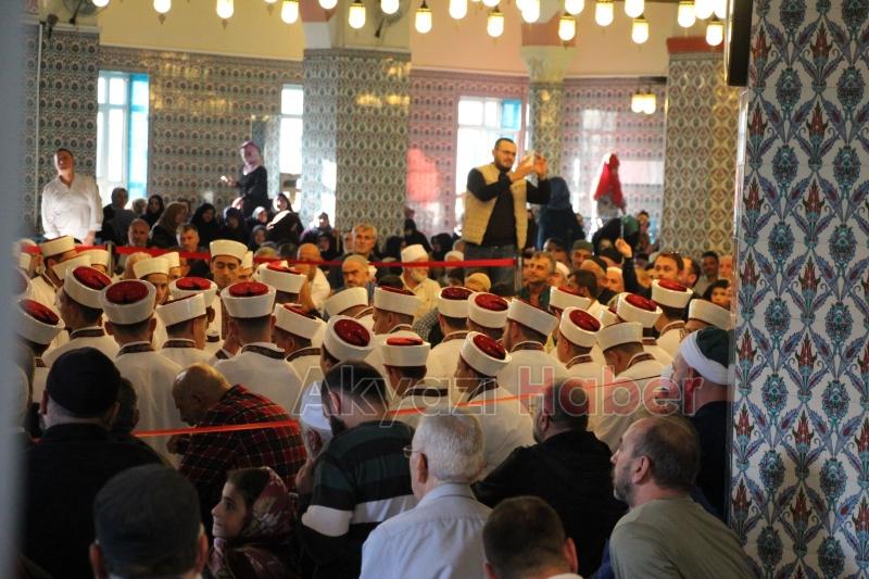 75 hafız icazetlerini aldı