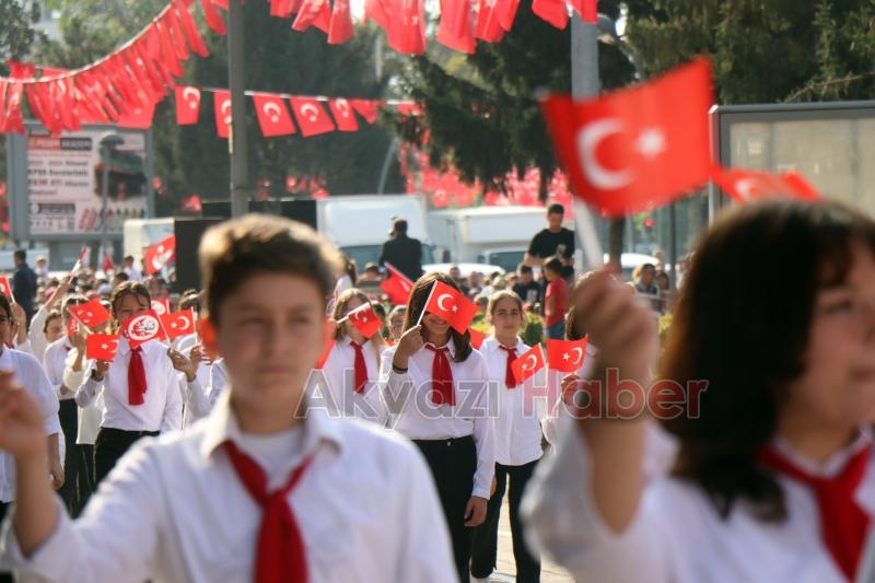 Fotoğraflarla 100. yıl coşkusu
