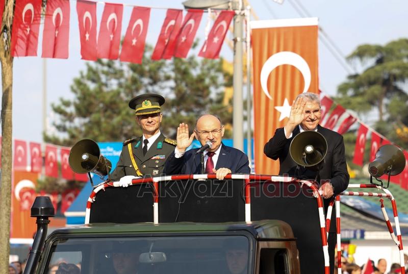 Ekrem Yüce 100. yıl coşkusuna ortak oldu