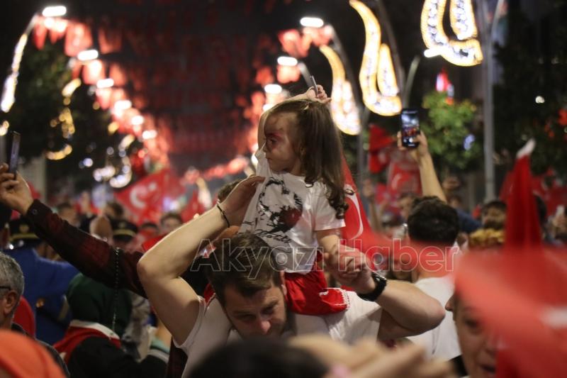 Sakarya'da muhteşem Fener Alayı