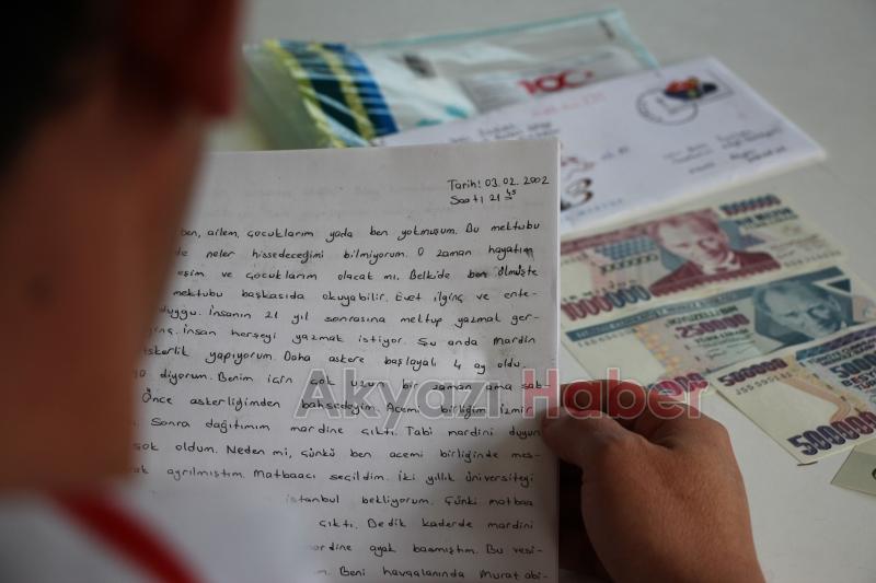 21 Yıl sonra kendisine yazdığı mektubu teslim aldı