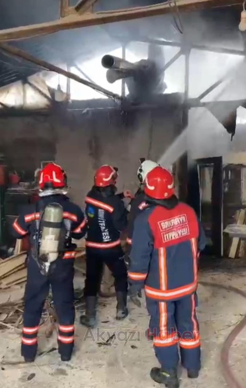 Talaş depolama alanında yangın