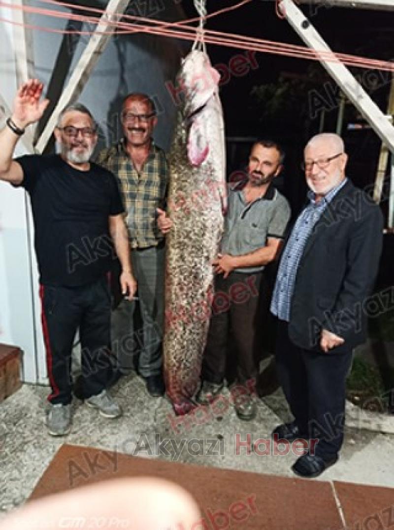 2 metreden büyük dev yayını böyle yakalamış