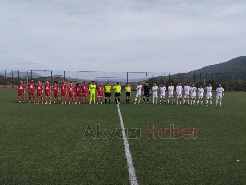 As Akyazıspor lider Taraklı'yı 3-0 mağlup etti