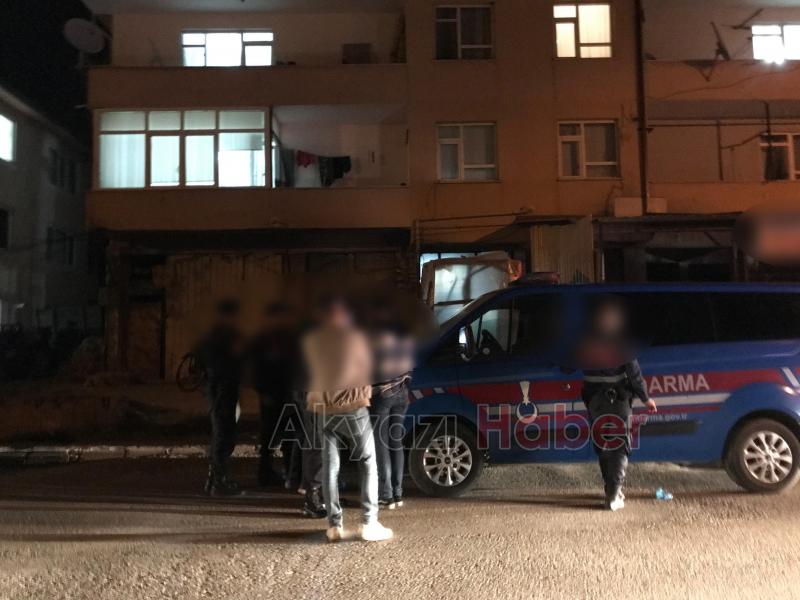 İKİ ADRESE UYUŞTURUCU BASKINI