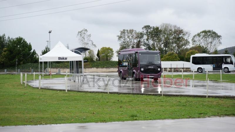 Sakarya’da üretilen ilk otonom minibüs görücüye çıktı