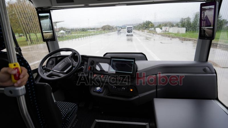 Sakarya’da üretilen ilk otonom minibüs görücüye çıktı