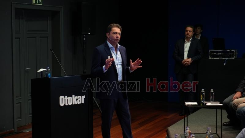 Sakarya’da üretilen ilk otonom minibüs görücüye çıktı