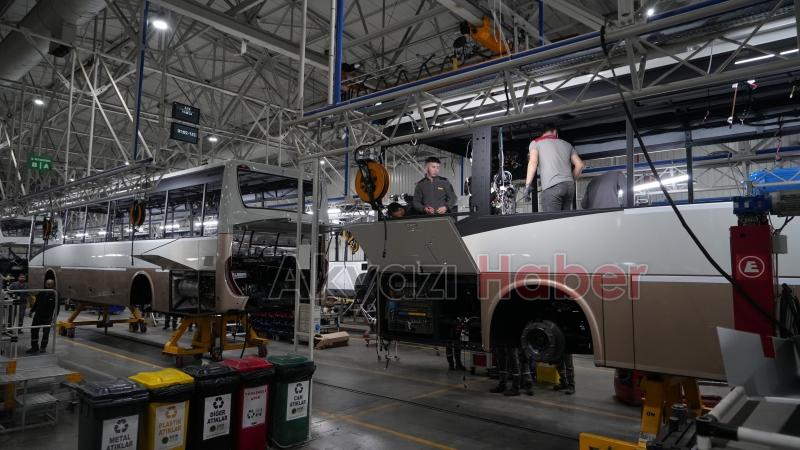 Sakarya’da üretilen ilk otonom minibüs görücüye çıktı