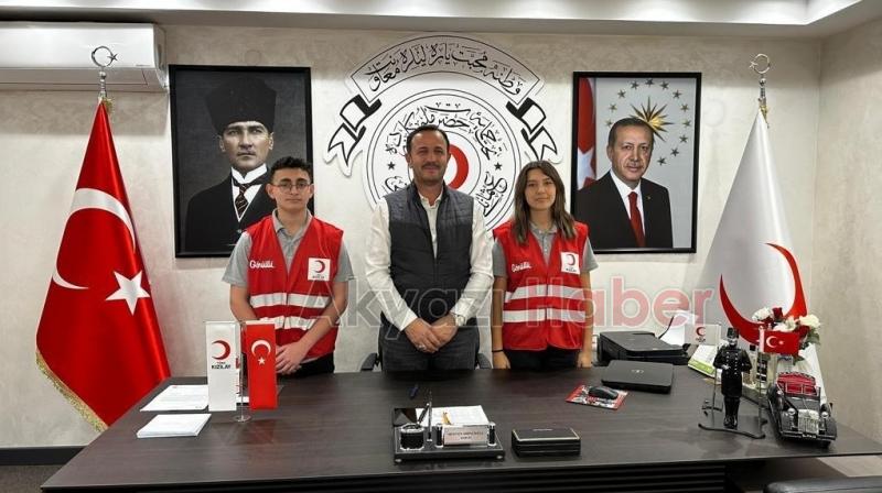 Lise öğrencileri bağış kampanyası düzenledi