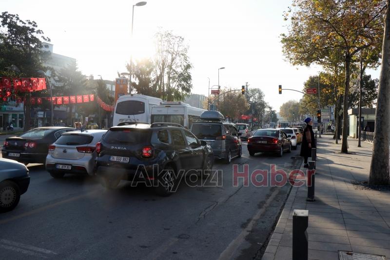 Saat 09.05'de Sakarya'da hayat durdu