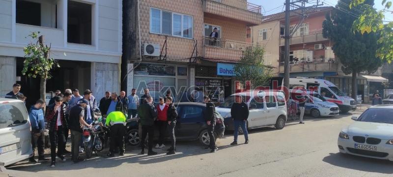 Otomobile çarpan motosikletli yaralandı