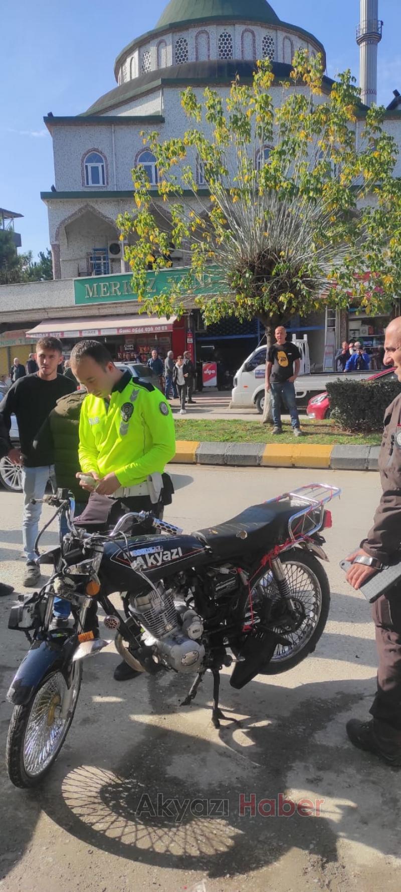 Otomobile çarpan motosikletli yaralandı