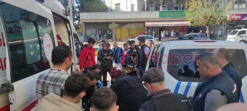 Otomobile çarpan motosikletli yaralandı