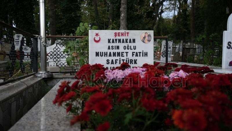 Şehit Kaymakam Safitürk, vefatının 7’nci yılında kabri başında anıldı