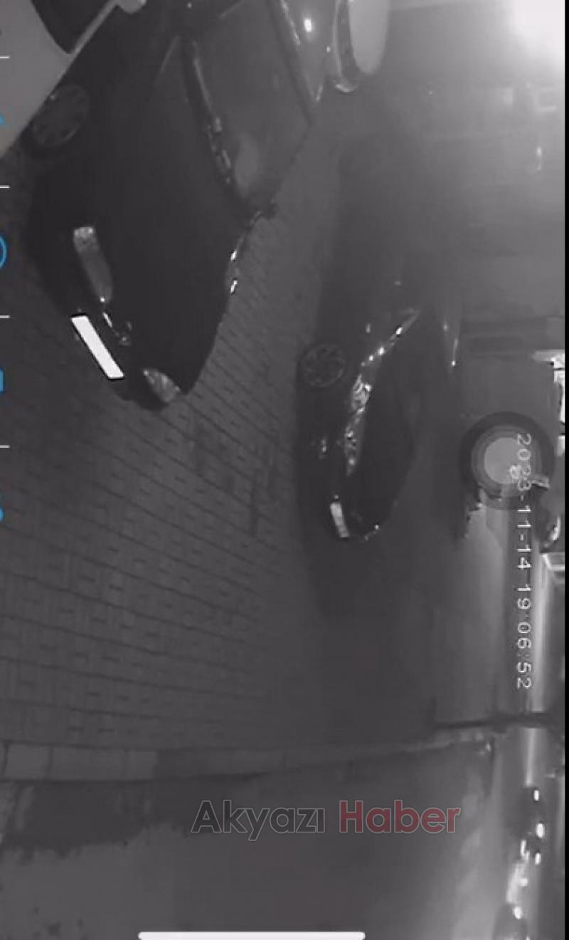 İki otomobilin çarpıştığı kaza kamerada