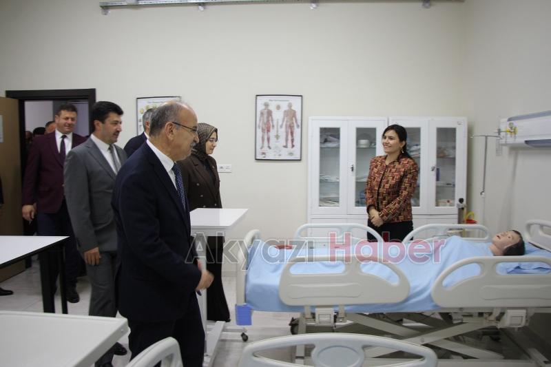 Sağlık Bilimleri Fakültesi ve Akyazı Sağlık Hizmetleri MYO binası açıldı