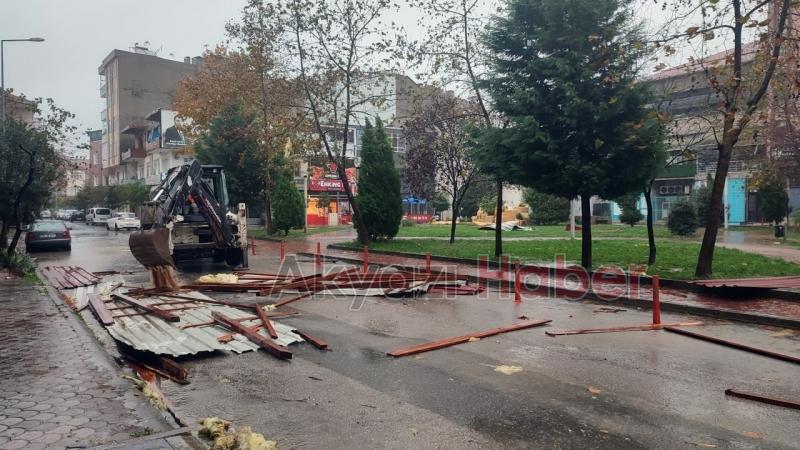 Fırtına Sakarya'yı vurdu