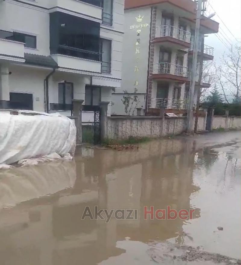 Sokaklar göle döndü