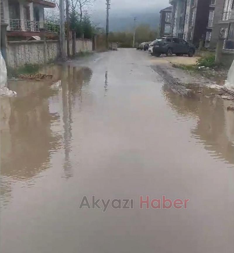 Sokaklar göle döndü