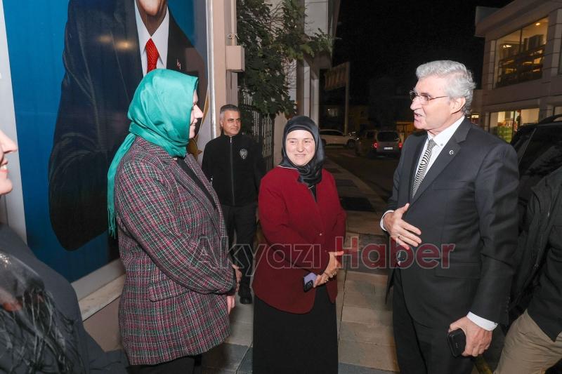 Başkan Yüce Kadın Kolları yönetim kurulu toplantısına katıldı