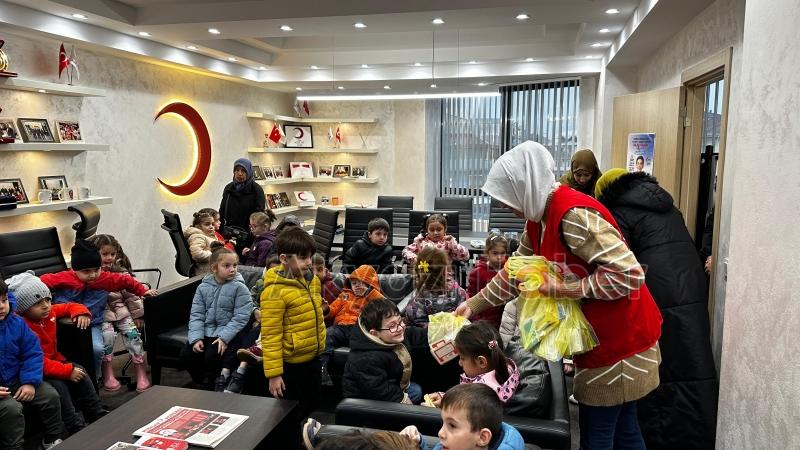 Akşemseddin Kur’an kursu öğrencilerinden Kızılay'a ziyaret