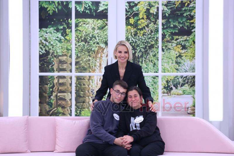 Annesine yıllar sonra canlı yayında kavuştu