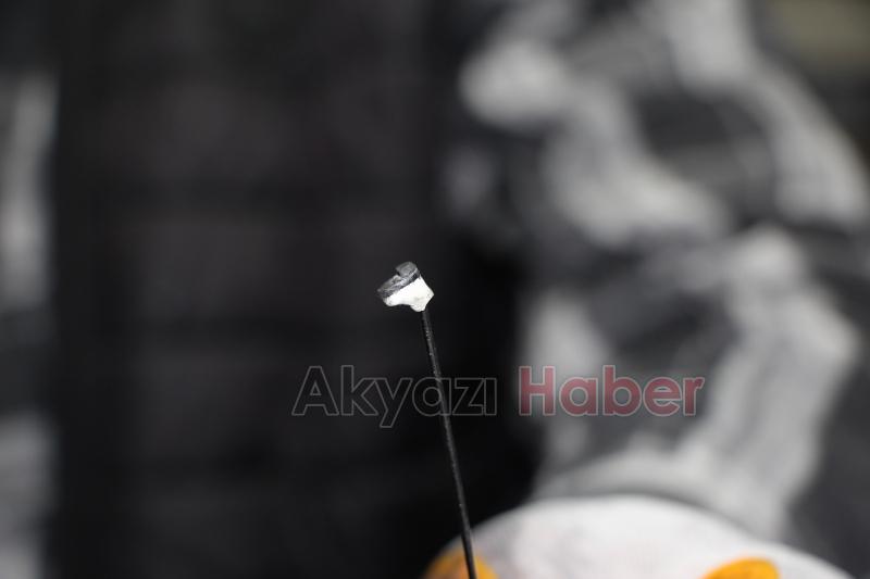 Alaattin Usta minyatür ayakkabılarıyla rekorlar kitabına girmek istiyor