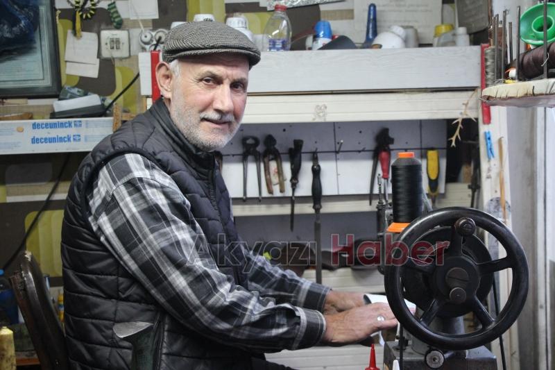 Alaattin Usta minyatür ayakkabılarıyla rekorlar kitabına girmek istiyor