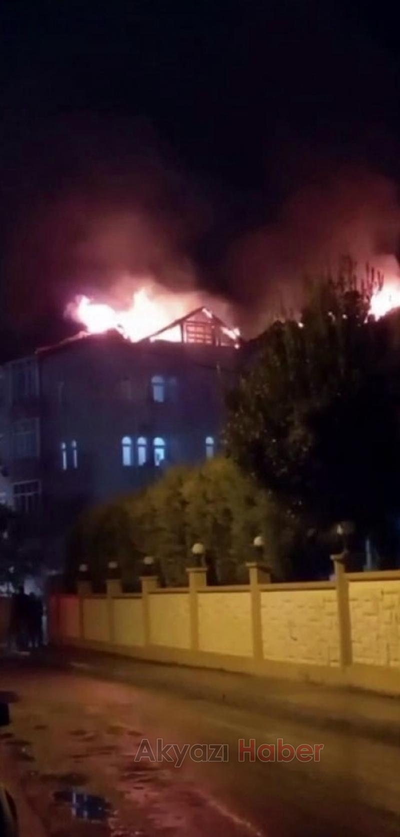 Çatı alevlere teslim oldu