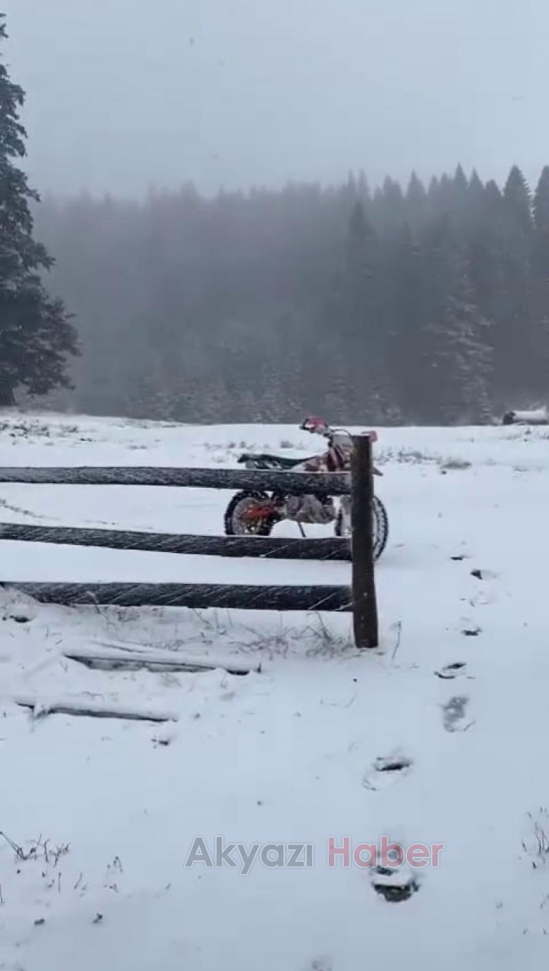 Yüksek kesimlerde kar kalınlığı 25 santimetreye ulaştı